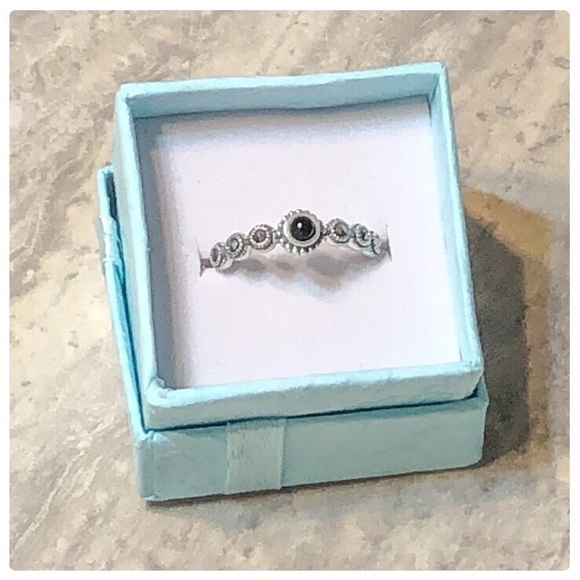 💕Beautiful Sterling Silver Ring w Marcasite Onyx - Picture 4 of 8